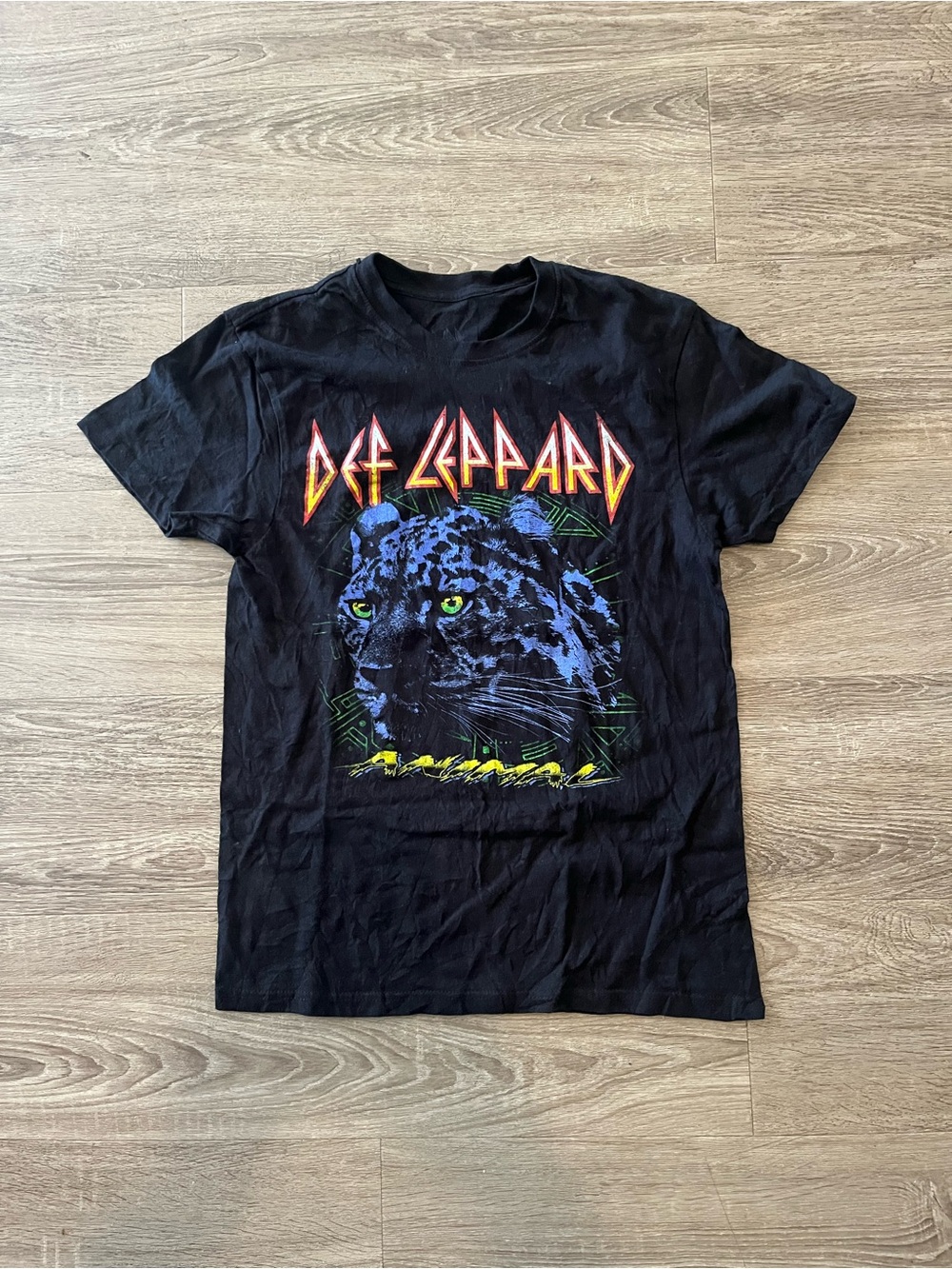 Def Leppard Band Tee Womens Small Black Animal Panther Graphic Shirt Vintage
